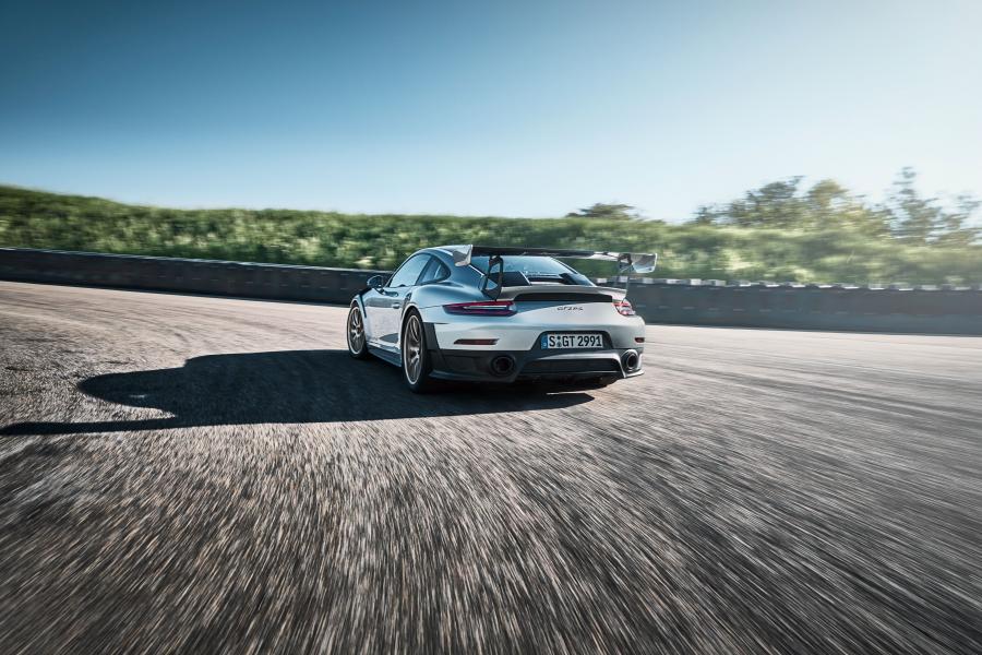  Porsche 911 GT2 RS (991) 2017 года  (WW) (фото 86 из 93)
